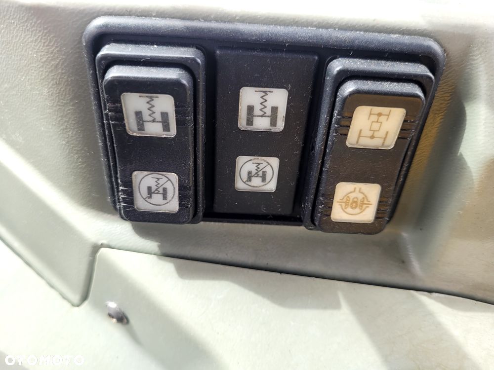 Massey Ferguson 8220 Power Control Xtra - 16