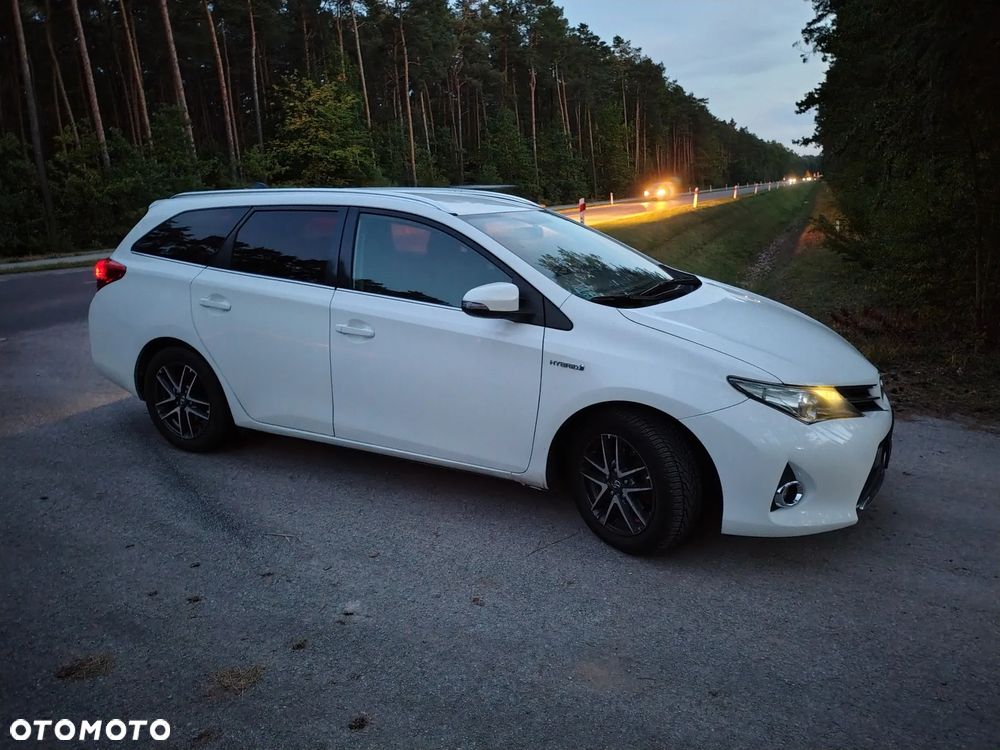 Toyota Auris 1.8 HSD Luna - 12
