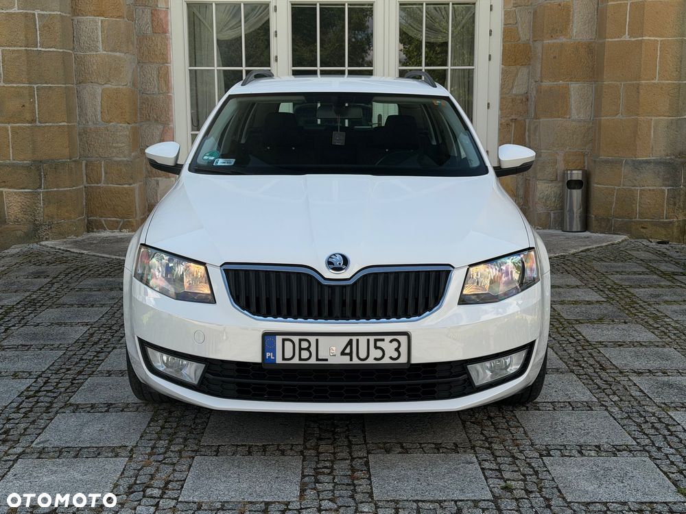 Skoda Octavia 1.6 TDI Ambition DSG - 2