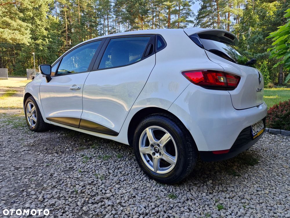 Renault Clio 1.2 16V 75 LIMITED - 15