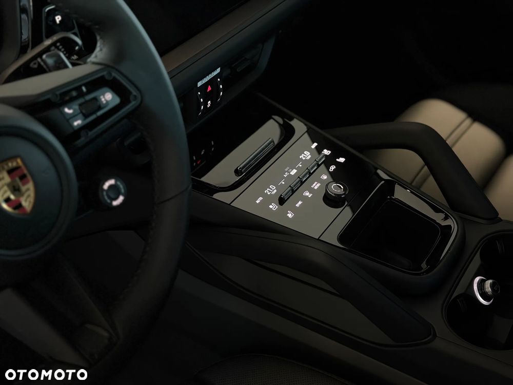 Porsche Cayenne E-Hybrid PHEV Black Edition - 29