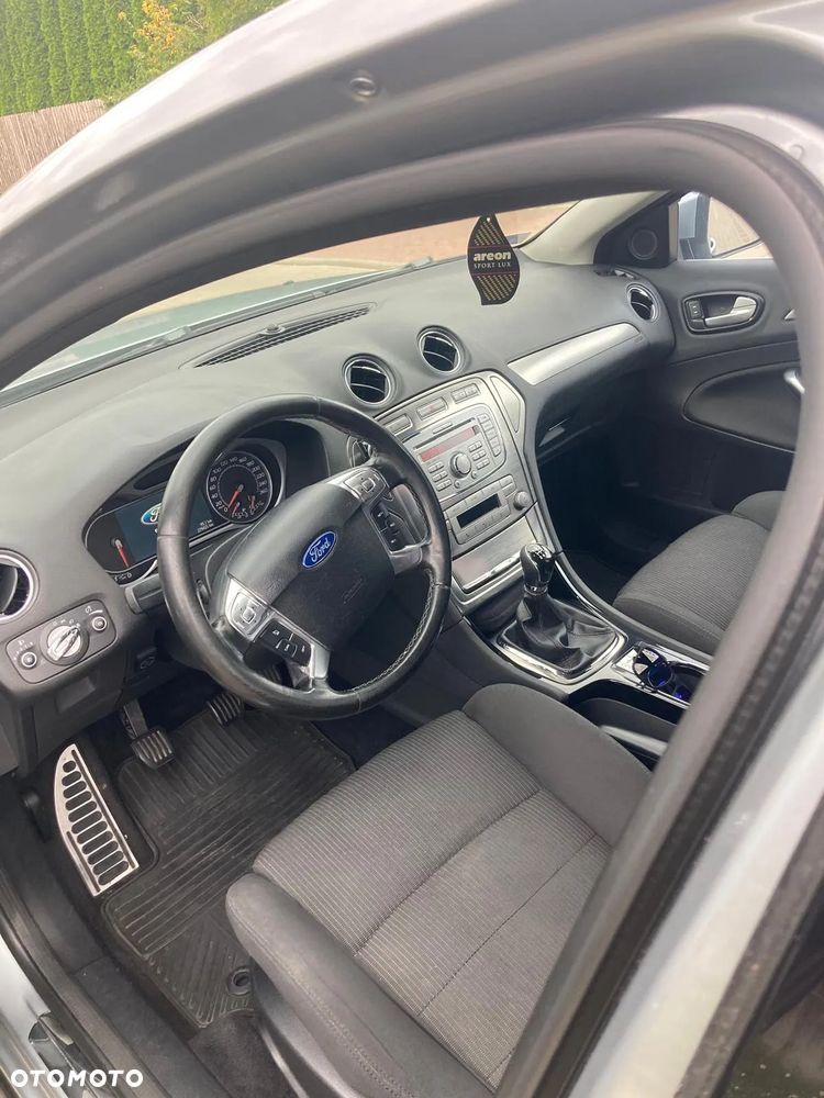 Ford Mondeo 2.0 Titanium - 10