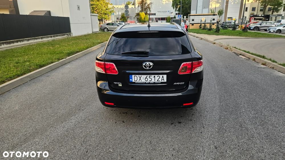 Toyota Avensis 2.0 D-4D Premium - 15