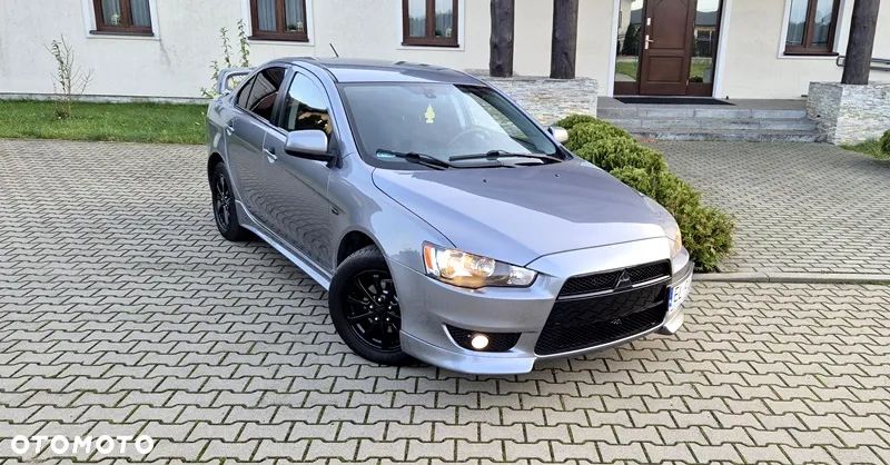 Mitsubishi Lancer 1.6 Invite - 3