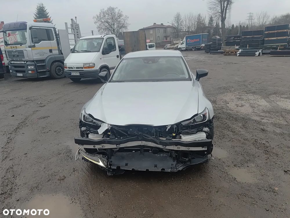 Lexus IS - 21