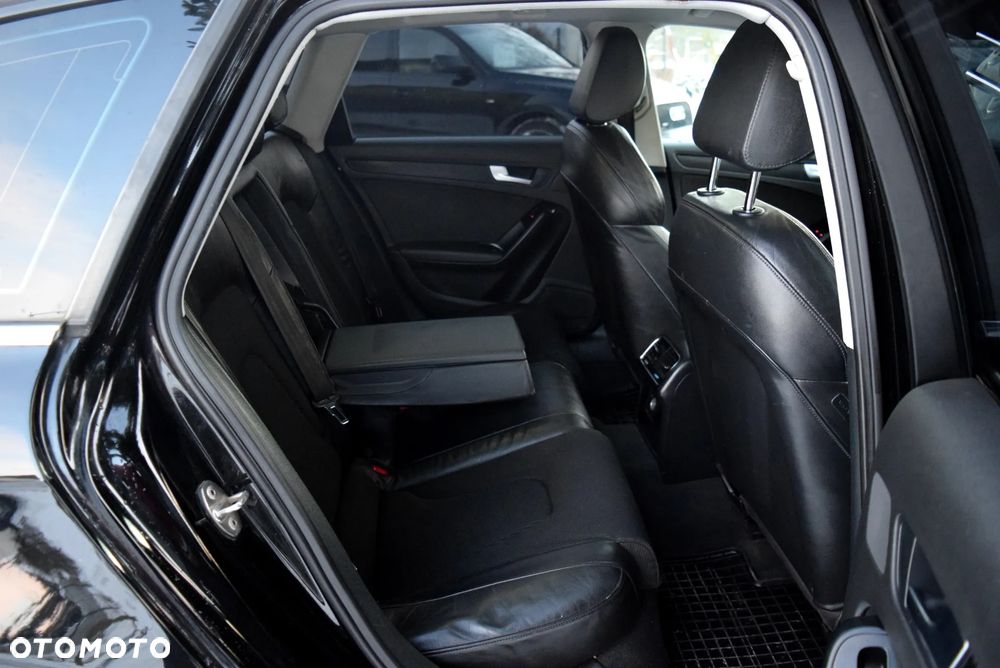 Audi A4 Avant 2.0 TDI - 8