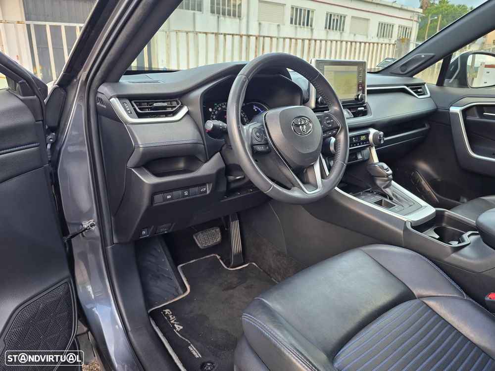 Toyota RAV4 2.5 HDF Exclusive - 17