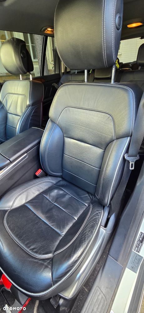 Mercedes-Benz GL - 10