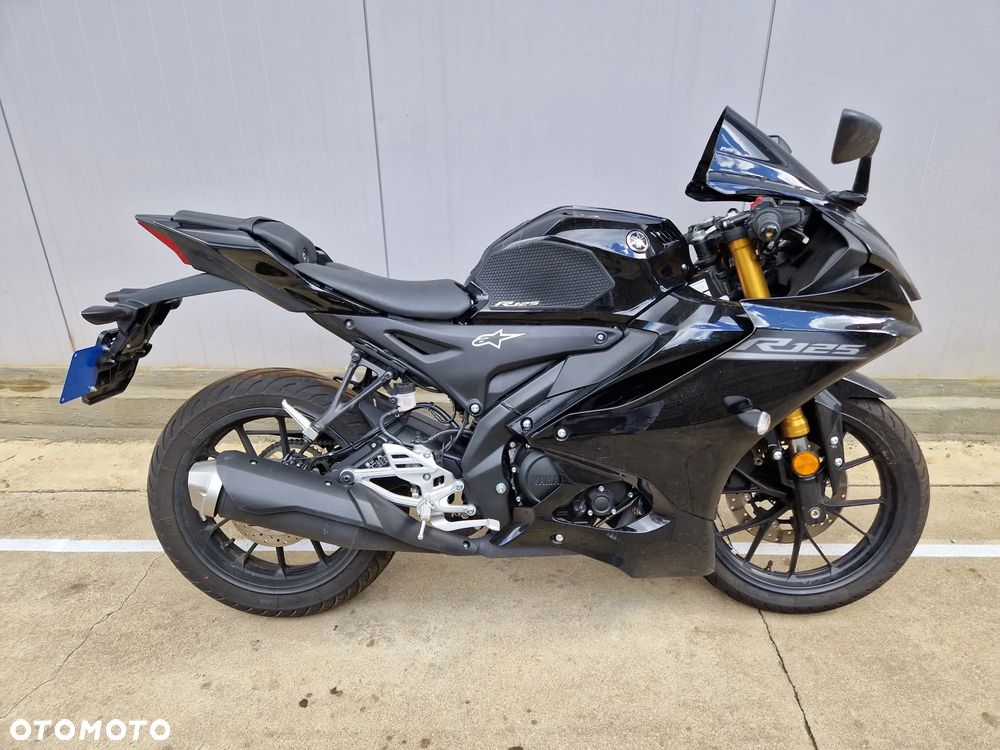 Yamaha YZF - 6