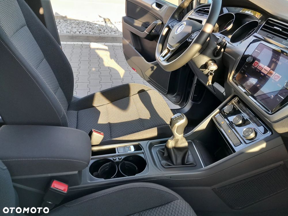 Volkswagen Touran 2.0 TDI BMT SCR Comfortline - 11