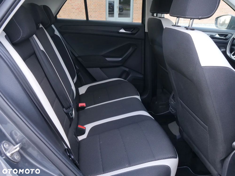 Volkswagen T-Roc - 3