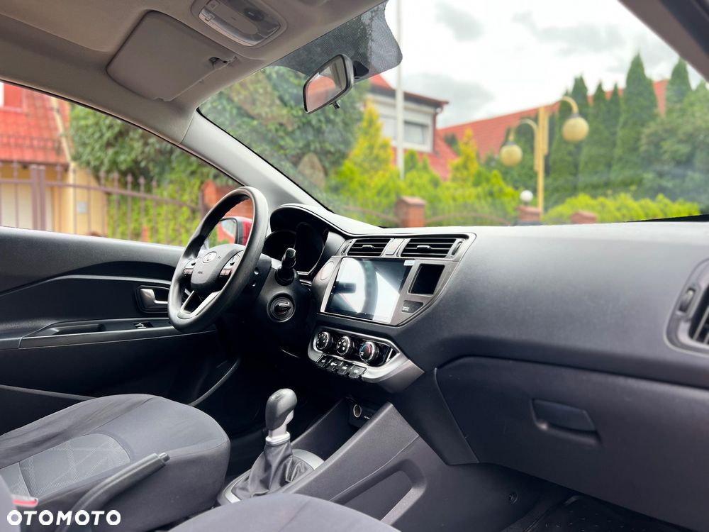 Kia Rio 1.4 Edition 7 - 24