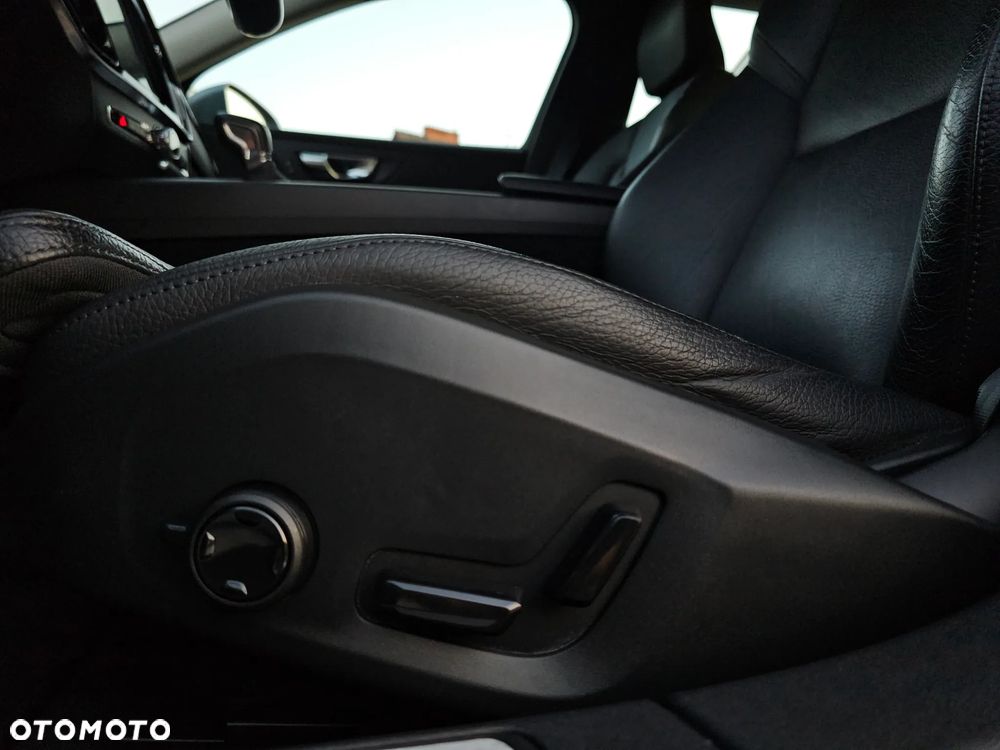 Volvo V60 D4 Inscription - 14