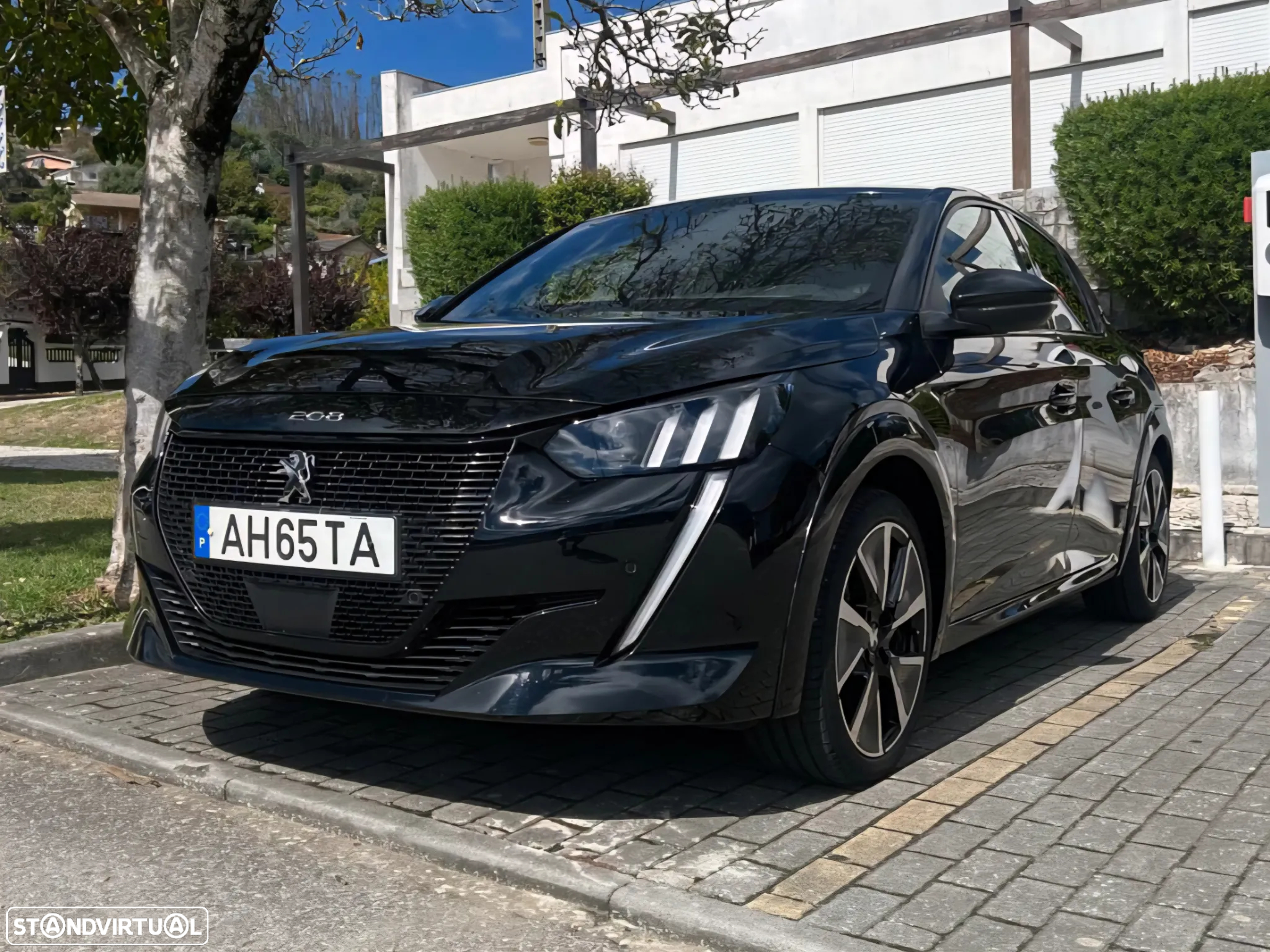 Peugeot 208 - 2