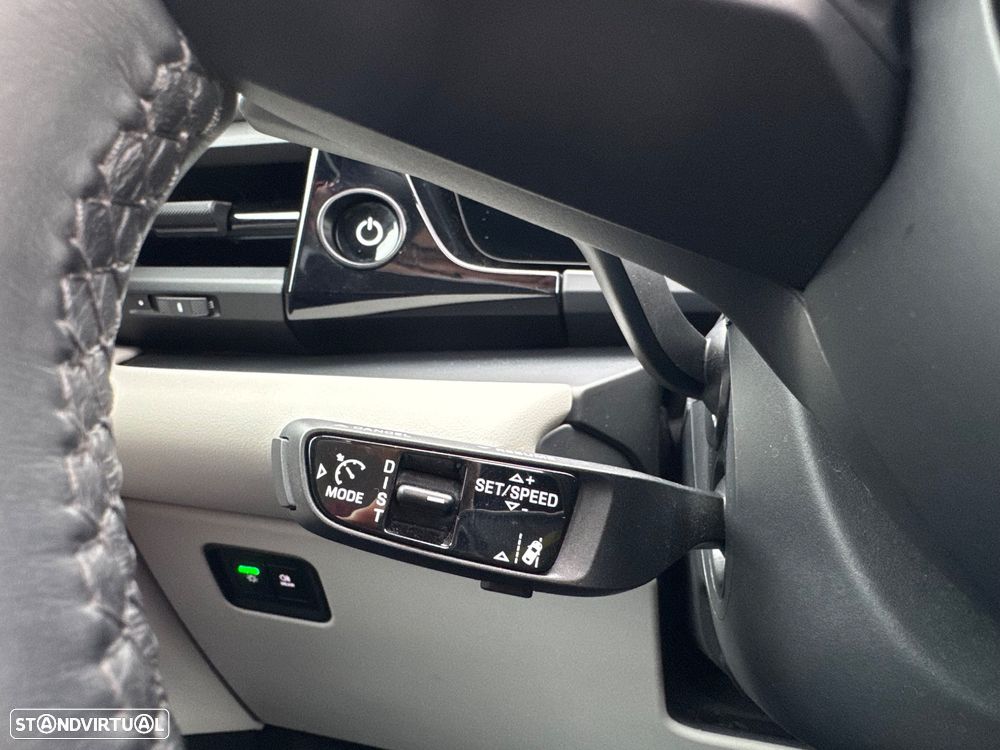 Porsche Macan Electric 4 - 44