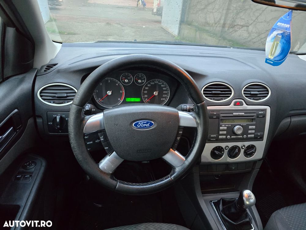 Ford Focus 1.6 TDCi Ambiente - 5