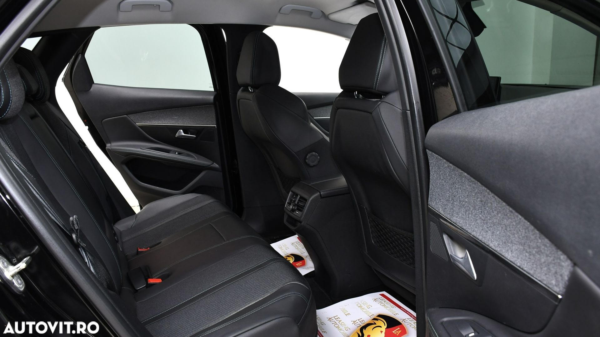 Peugeot 3008 PHEV EAT8 Allure - 13