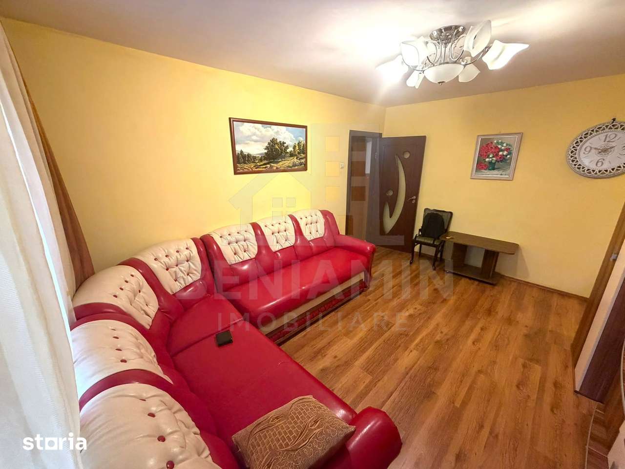 Apartament cu 3 camere - Craiovita Noua - etaj intermediar - Imagine principală: 2/7