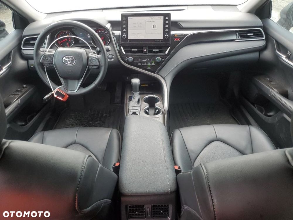 Toyota Camry - 7