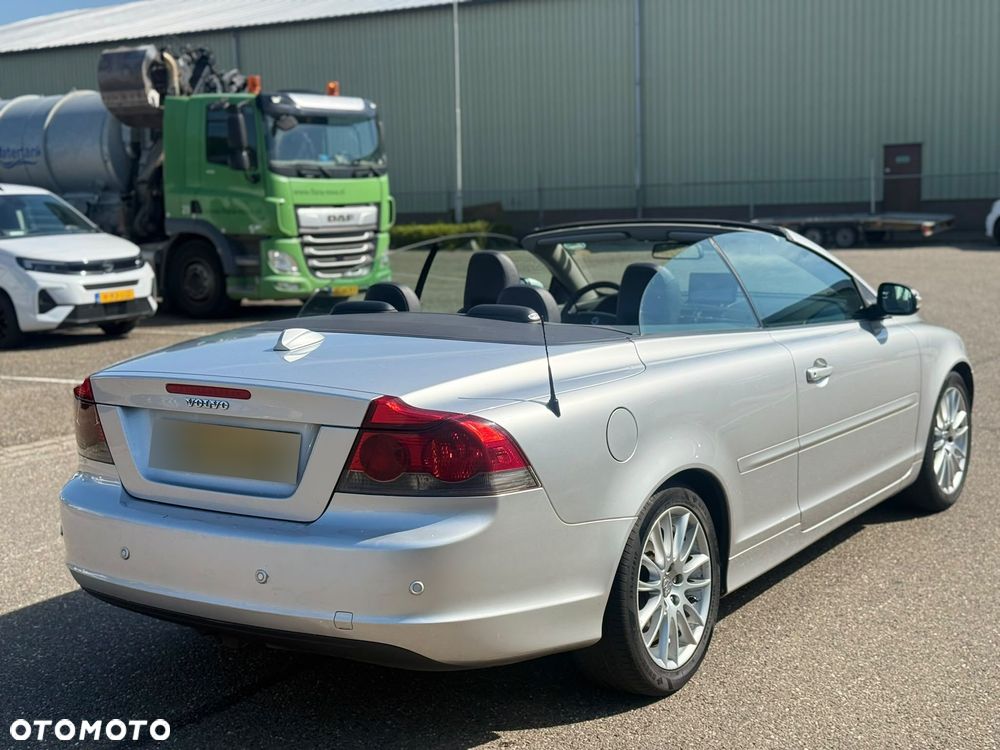 Volvo C70 2.0D Summum - 2