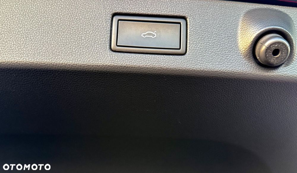 Volkswagen Arteon 2.0 TDI SCR DSG R-Line - 40