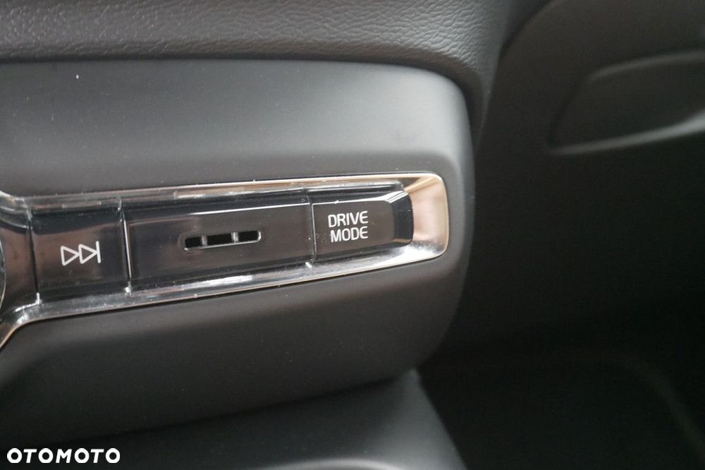 Volvo XC 40 - 22