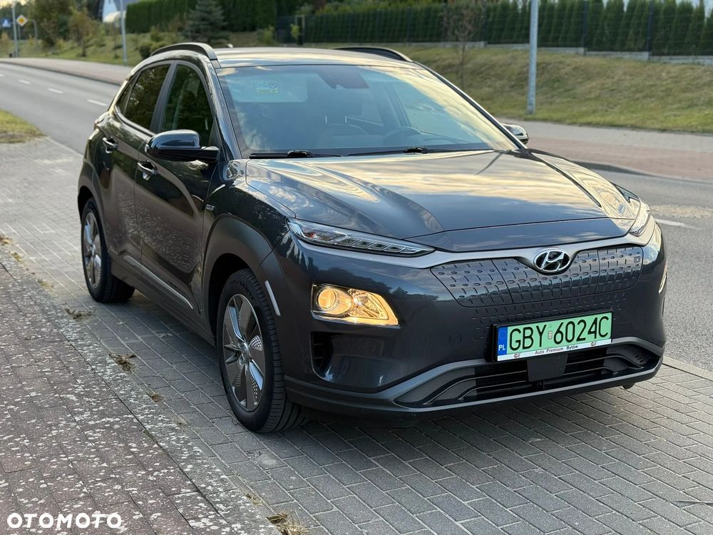 Hyundai Kona Electric 64kWh Premium - 12