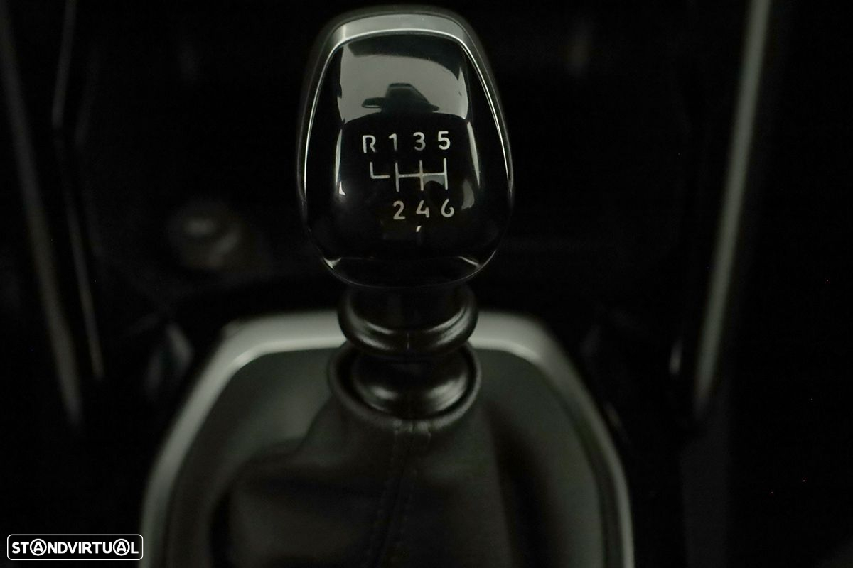 Peugeot 2008 1.2 PureTech Allure - 14