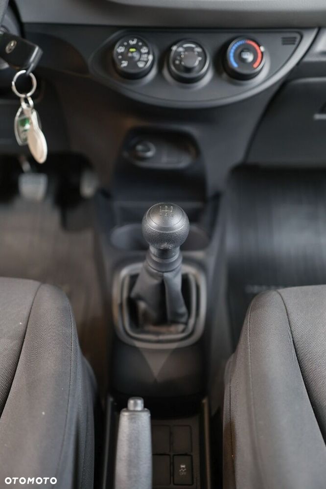 Toyota Yaris - 19
