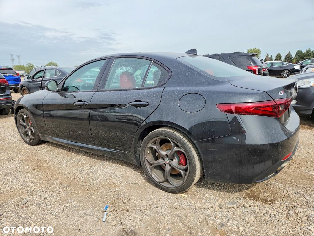 Alfa Romeo Giulia - 3