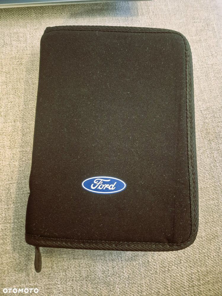 Ford Kuga 1.5 EcoBoost 2x4 Titanium - 40