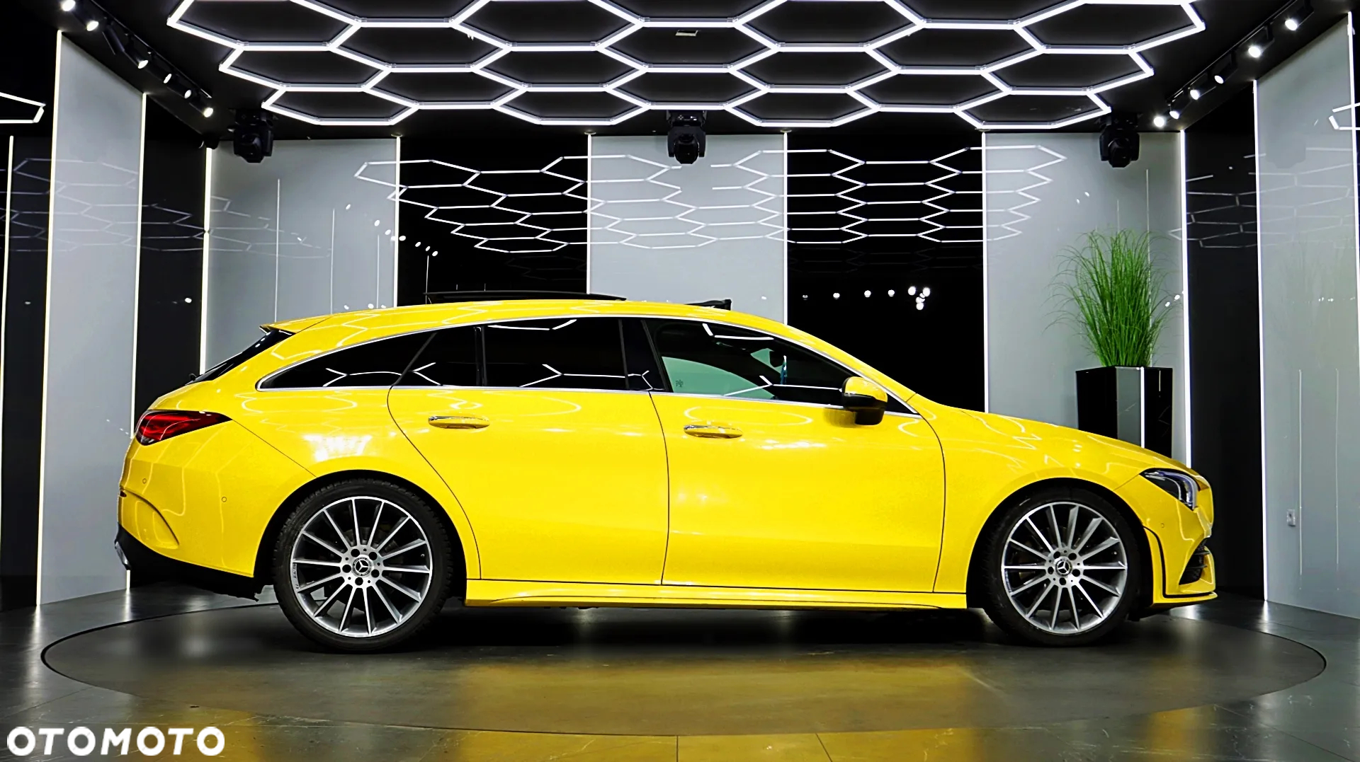 Mercedes-Benz CLA 200 AMG Line 7G-DCT - 13