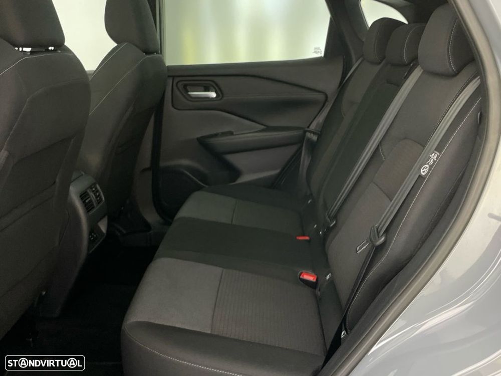Nissan Qashqai 1.3 DIG-T N-Connecta — fotografia 12