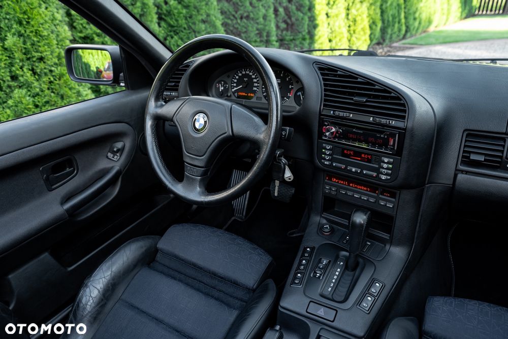 BMW Seria 3 - 25