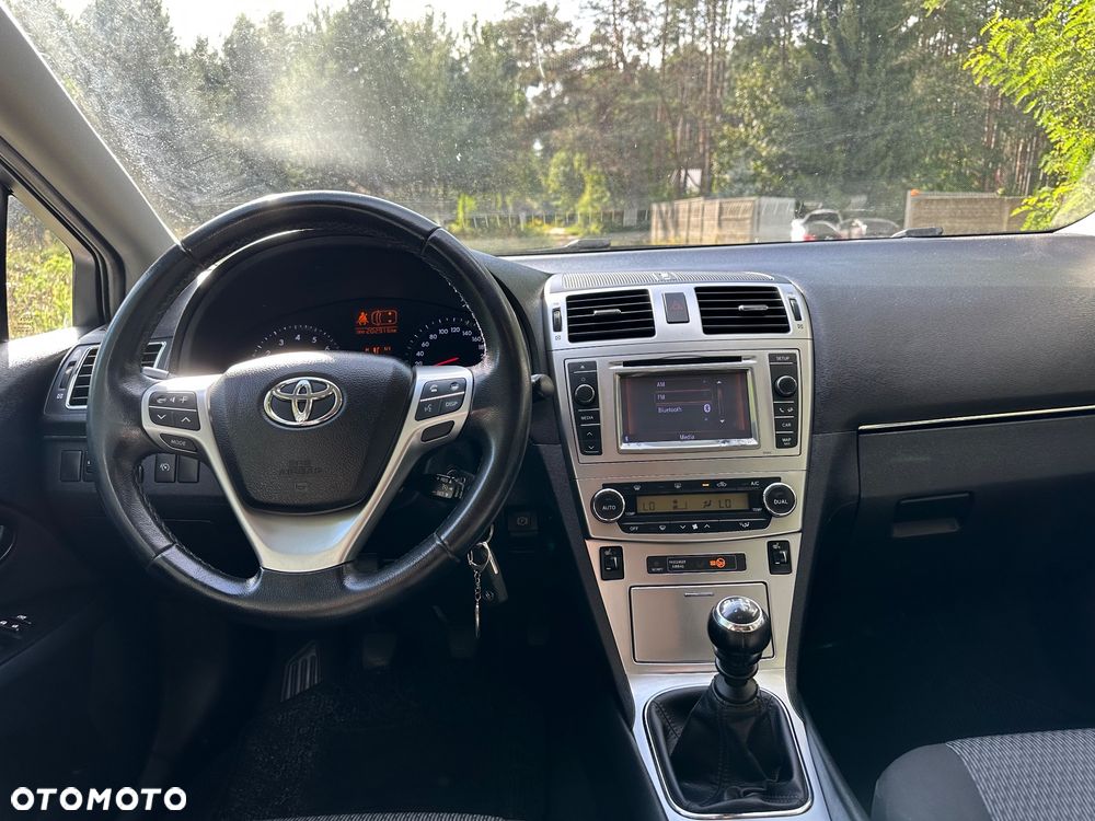 Toyota Avensis 1.8 Executive - 18