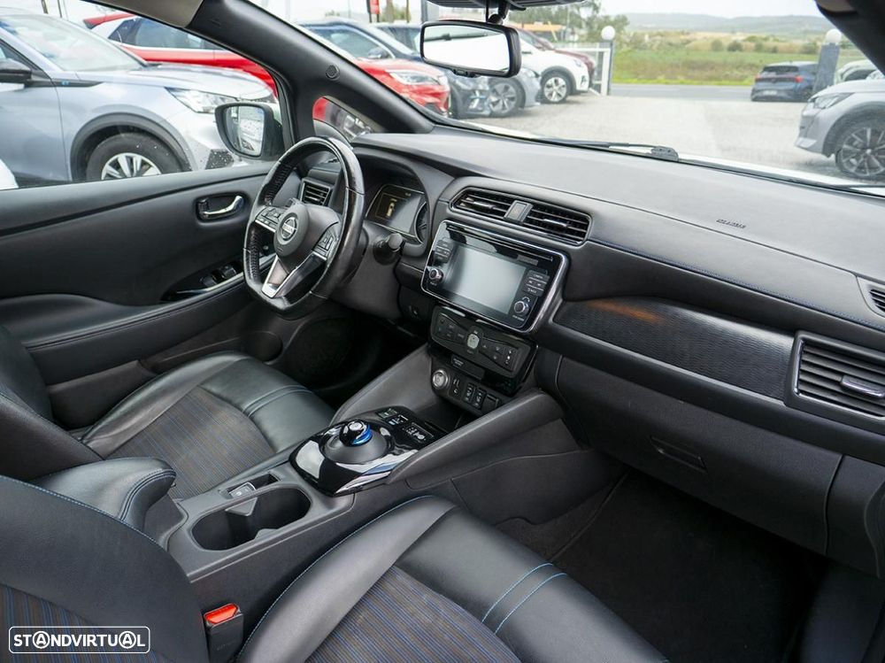 Nissan Leaf 40 kWh N-Connecta - 17