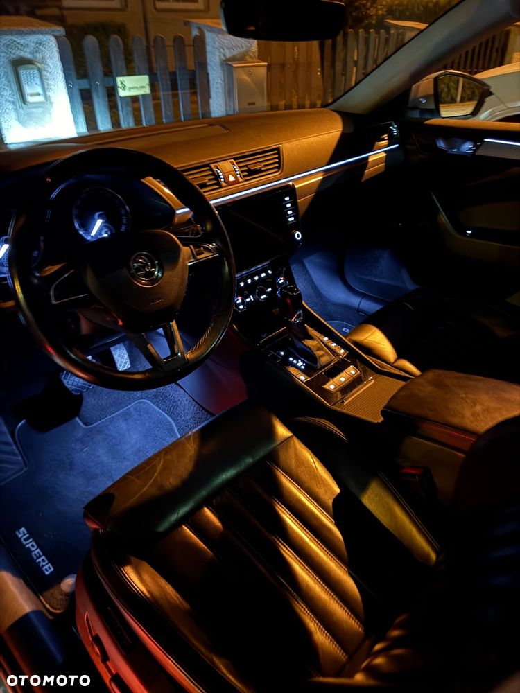 Skoda Superb 1.8 TSI DSG SportLine - 25