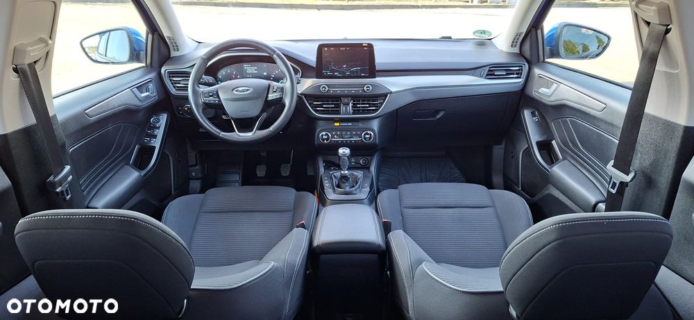 Ford Focus 1.0 EcoBoost Active - 11