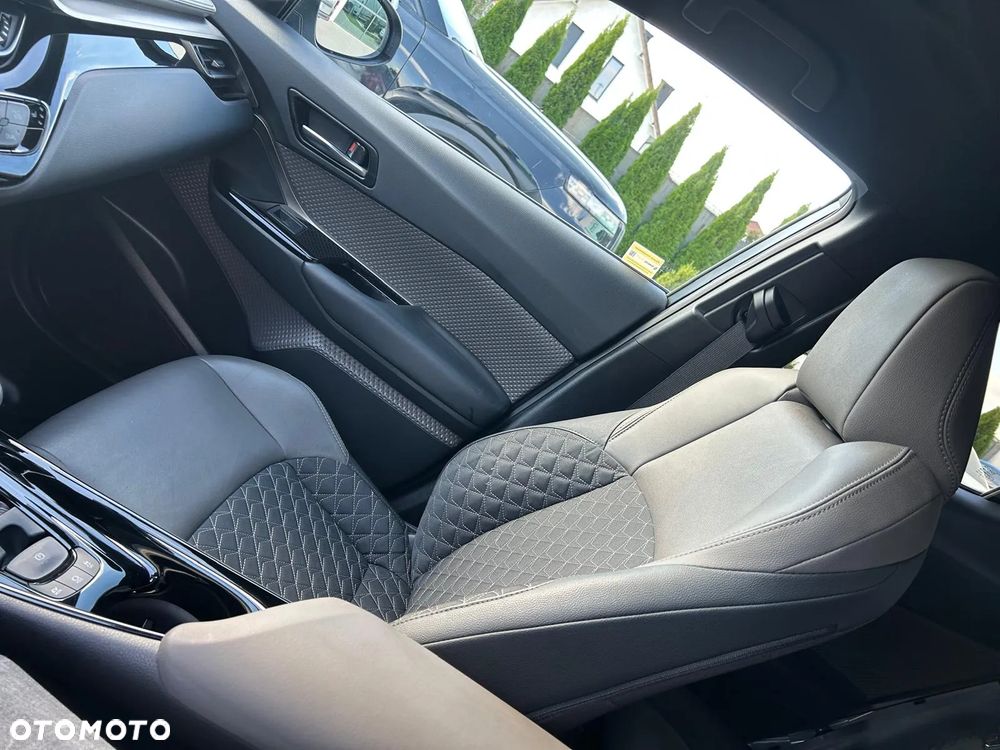 Toyota C-HR 2.0 Hybrid Executive - 19
