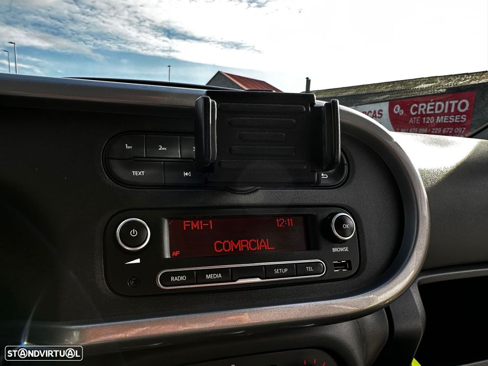 Renault Twingo SCe 70 S&S LIMITED - 27