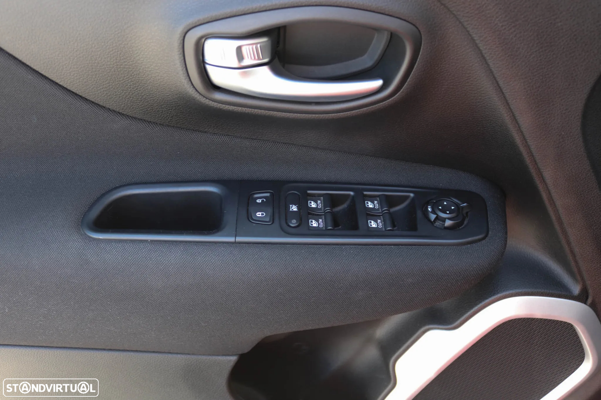 Jeep Renegade 1.0 T Longitude - 20