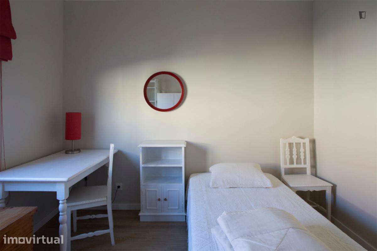 Quarto - localizado em Pontinha Lisbon - Grande imagem: 4/11