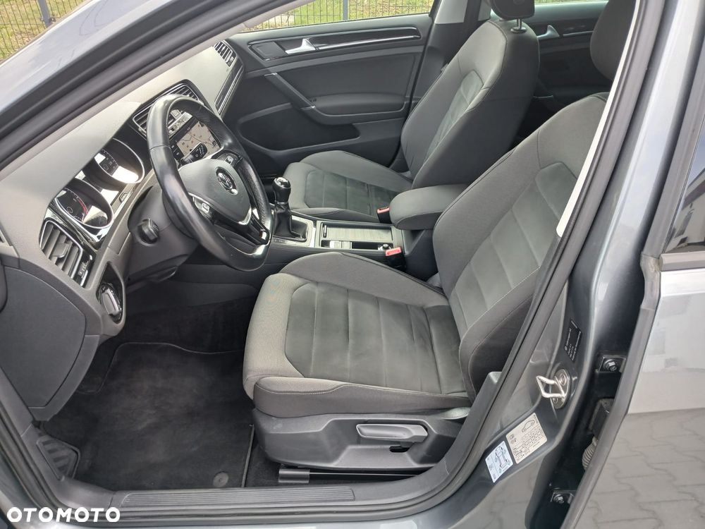 Volkswagen Golf 2.0 BlueTDI Highline - 14