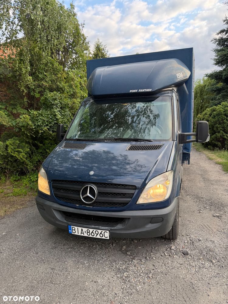 Mercedes-Benz Sprinter - 2