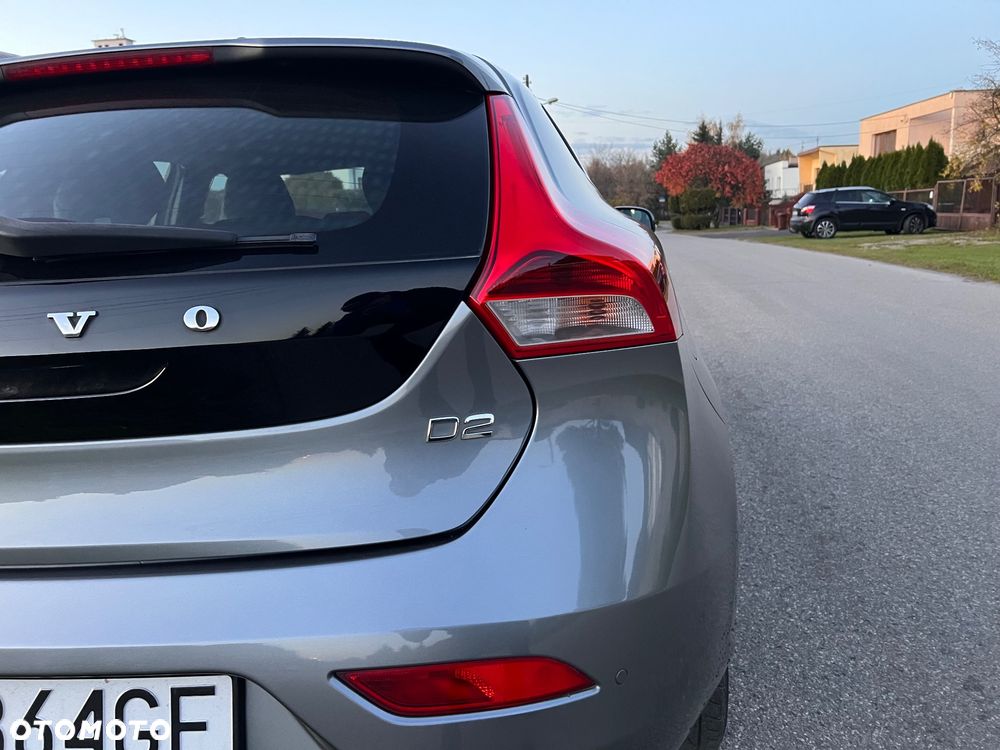 Volvo V40 D2 Momentum - 21