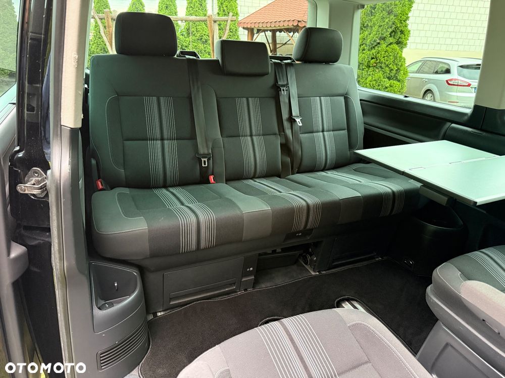 Volkswagen Multivan - 24