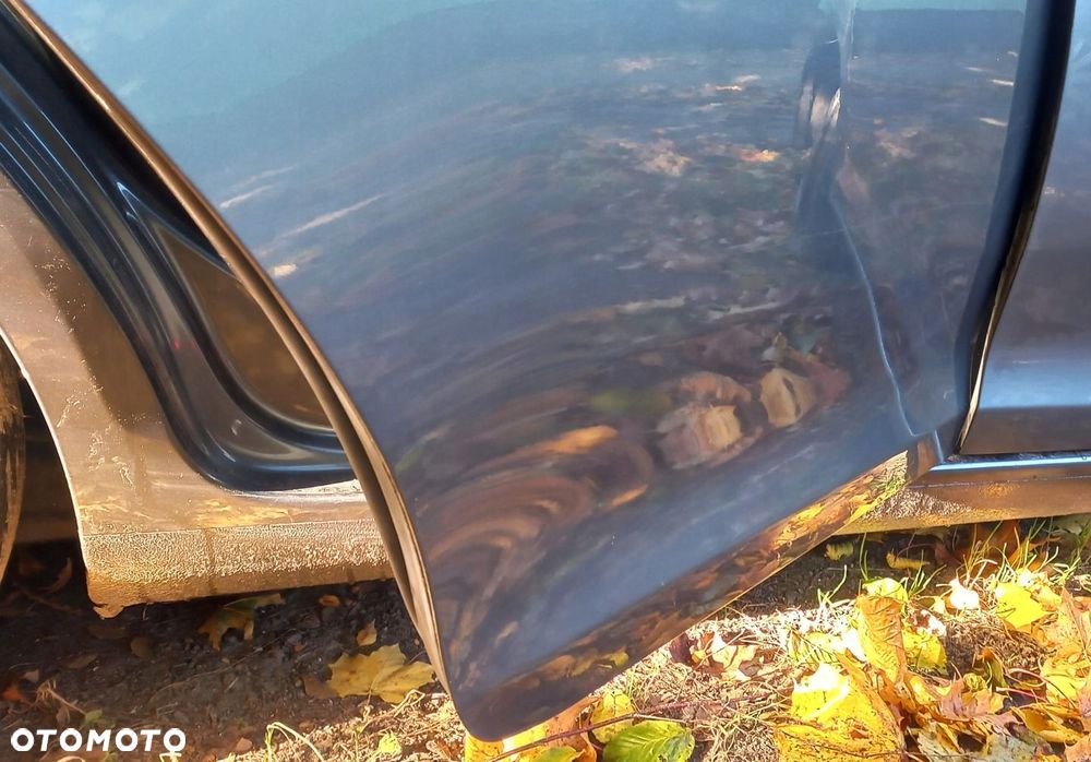 DRZWI TYLNE PRAWE VW JETTA V LD7X - 3