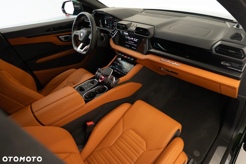 Lamborghini Urus - 11