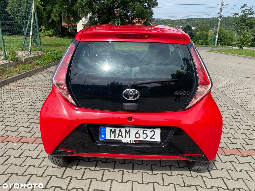 Toyota Aygo x-play touch - 12