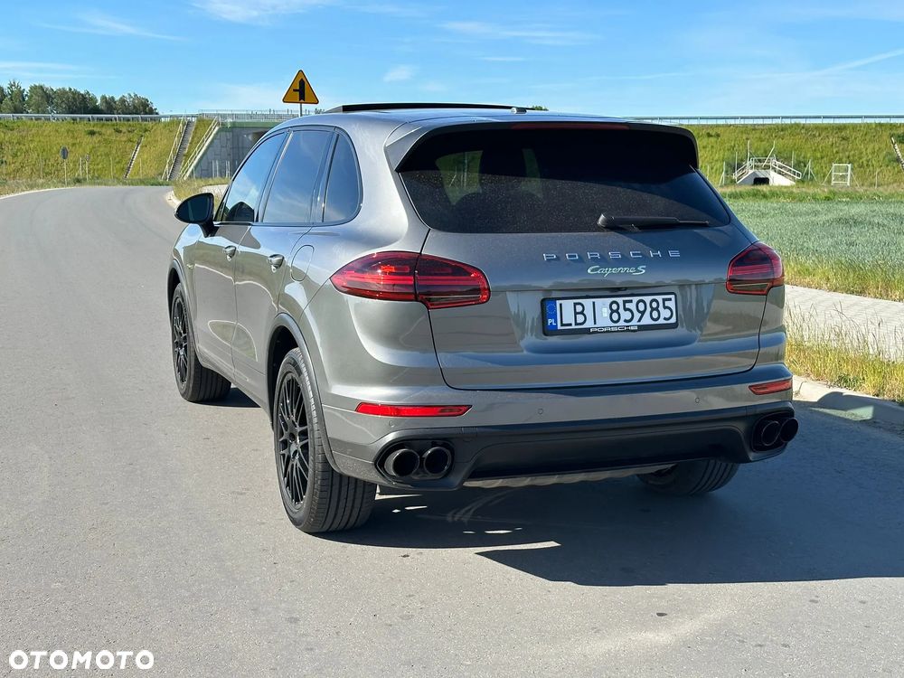 Porsche Cayenne S E-Hybrid - 11